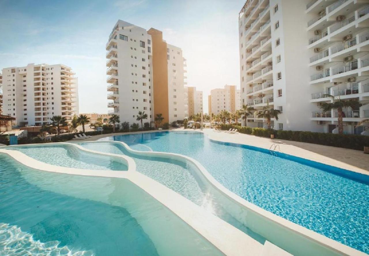 Spartacus Pool Apartments In Caesar Resort & Spa Trikomo Eksteriør billede