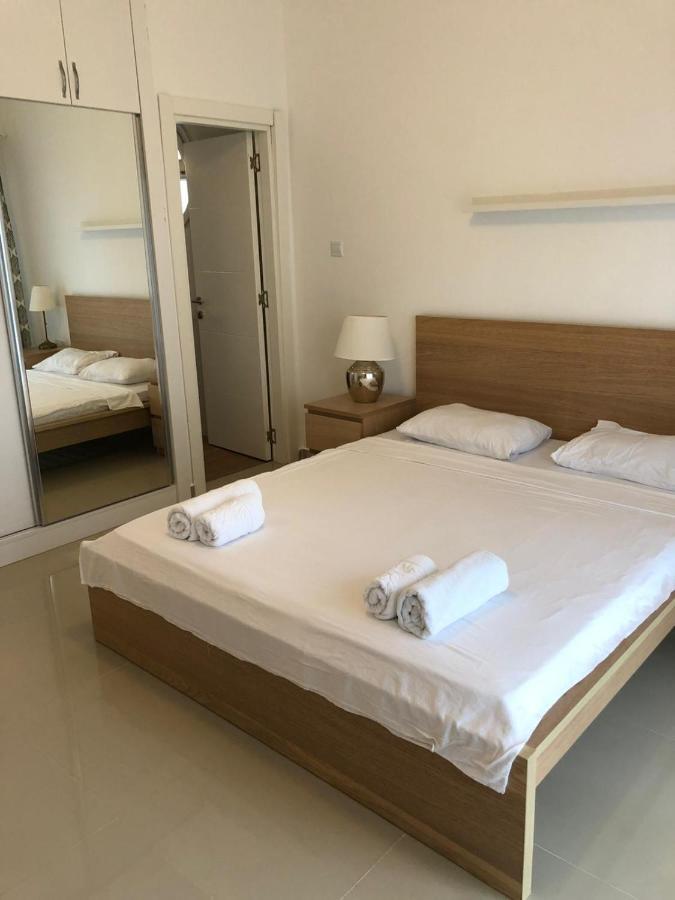 Spartacus Pool Apartments In Caesar Resort & Spa Trikomo Eksteriør billede