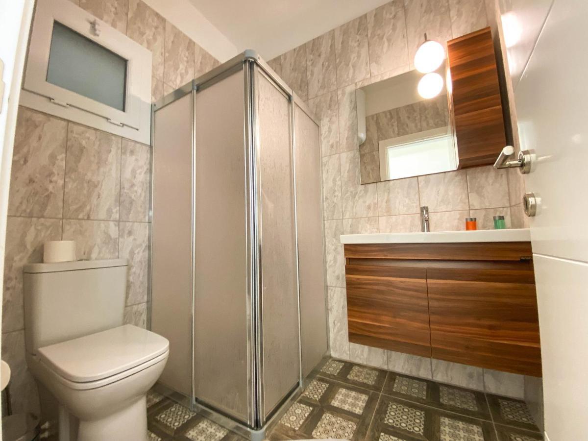 Spartacus Pool Apartments In Caesar Resort & Spa Trikomo Eksteriør billede